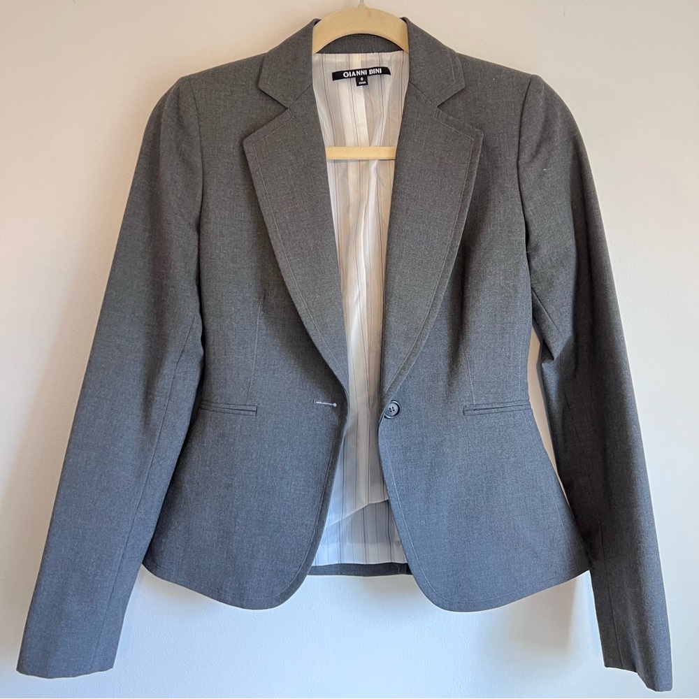 Gianni Bini Grey Fitted Women’s Blazer Size 0